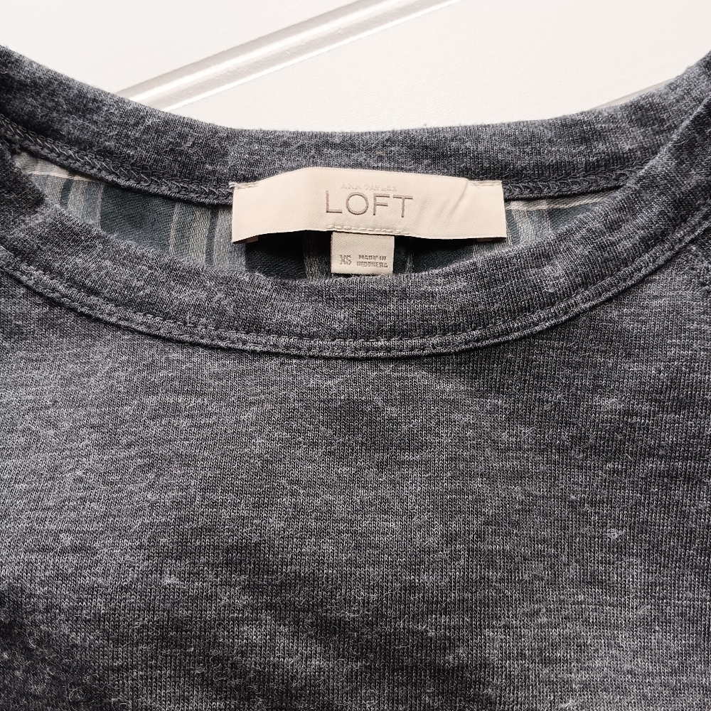 LOFT Charcoal Long Sleeve Top with Plaid Accent XS - Picture 8 of 8